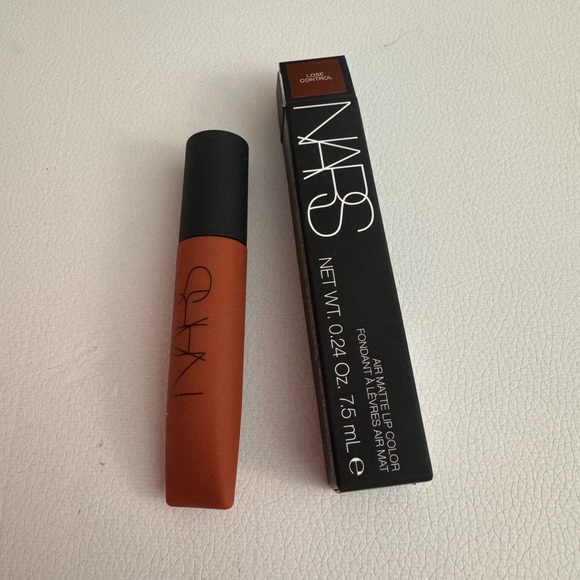 NARS air matte lipstick - Picture 6 of 8